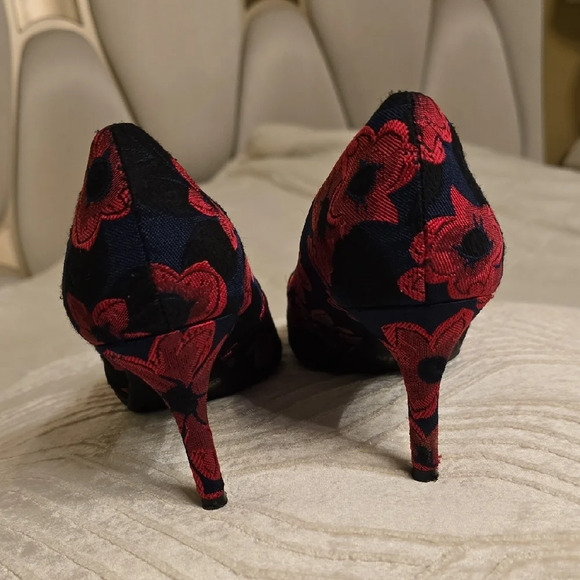 Alex Marie Black and Red Floral Heels - Picture 5 of 16